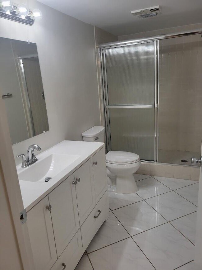 Building Photo - 7301 Amberly Ln