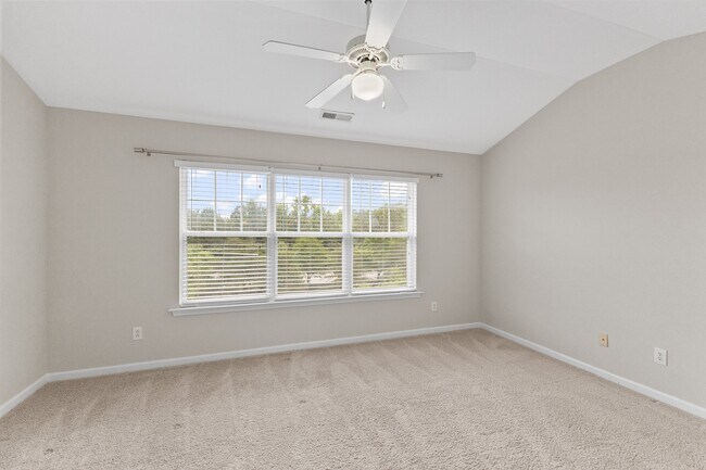 Building Photo - 611 Carlton Commons Ln