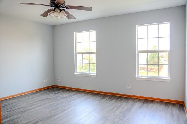 Building Photo - 2208 Rebecca Cir