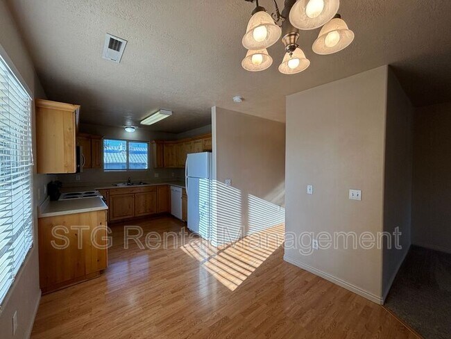 Building Photo - 2642 E 750 N