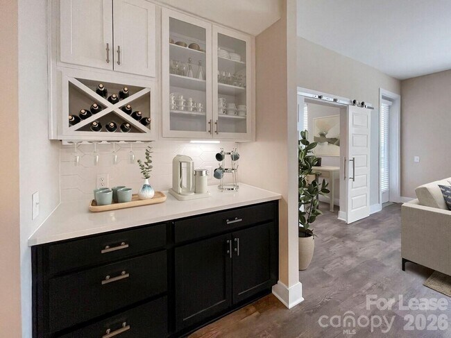 Building Photo - 500 W Trade St