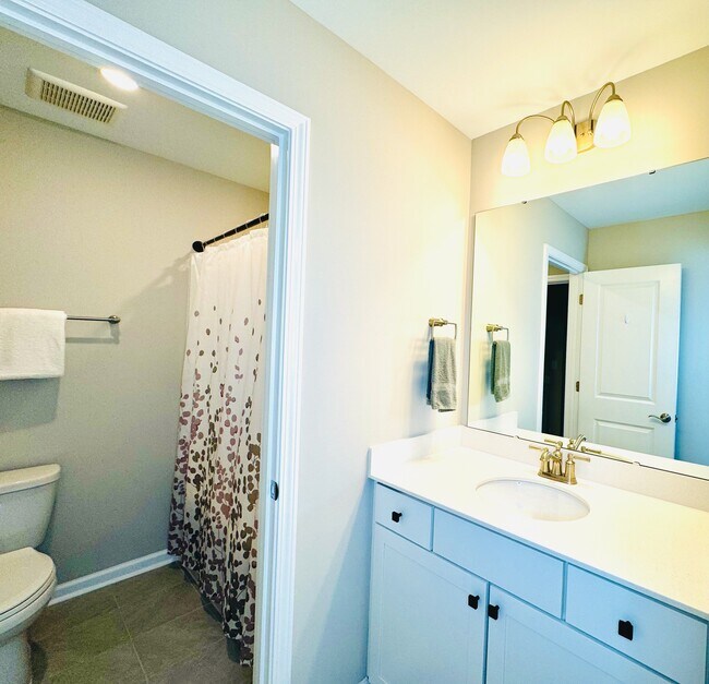 Building Photo - 321 Heritage Regency Dr