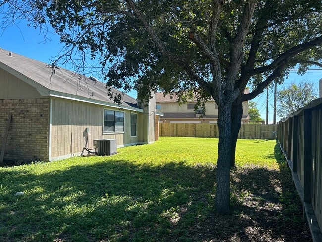 Building Photo - 7101 Premont Dr