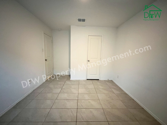 Building Photo - Charming 3-Bedroom Home for Lease in Quiet Little Elm Neighborhood!