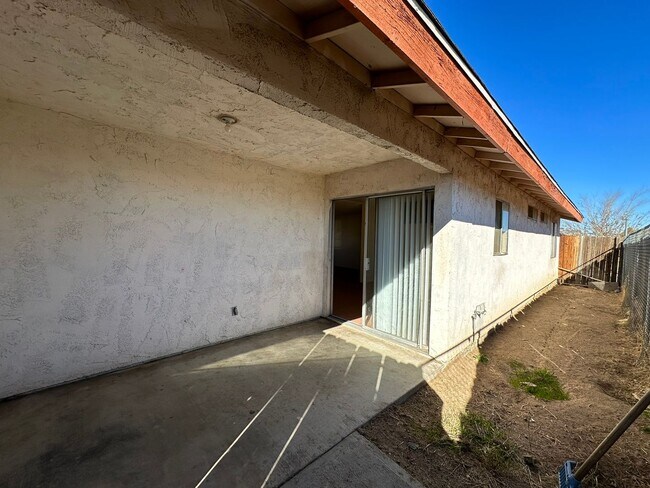 Building Photo - 13915 Spruce St