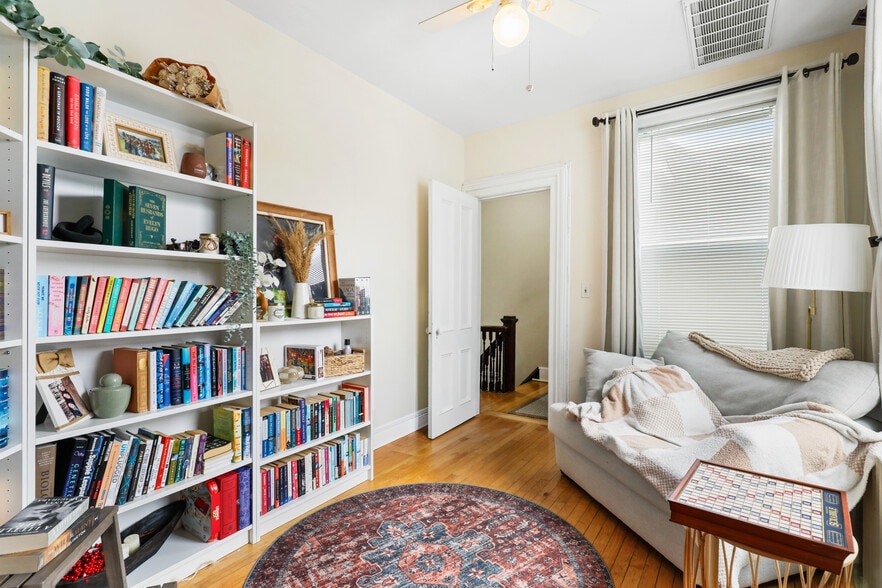 Building Photo - 37 Waverly Pl