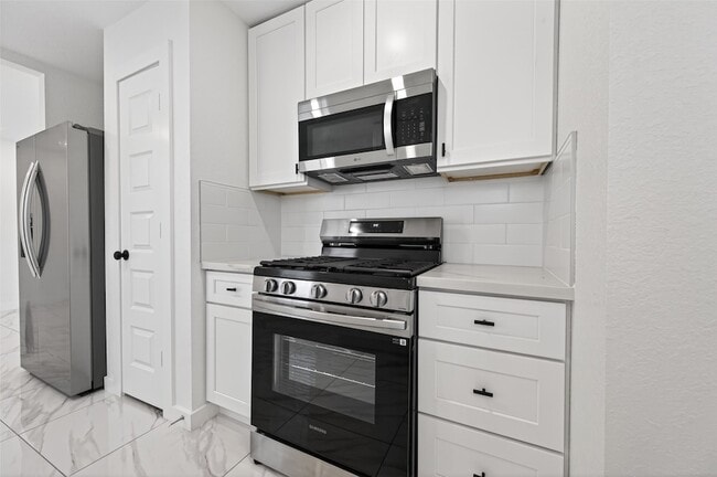 Building Photo - 2202 Alabama St