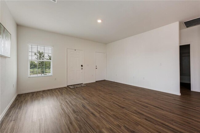 Building Photo - 5920 Eden Dr