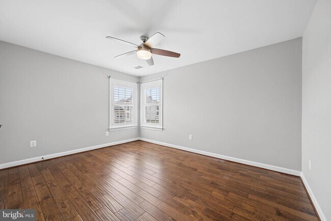 Building Photo - 110 Bedrock Dr