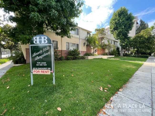 Building Photo - 425 N Oakhurst Dr