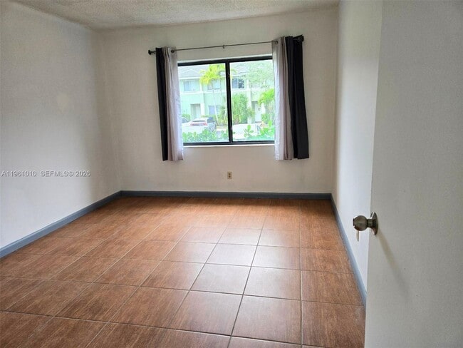 Building Photo - 5921 Washington St