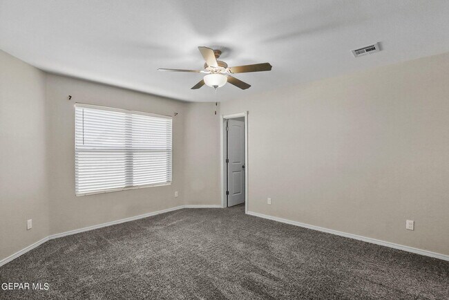 Building Photo - 947 Follifoot Pl