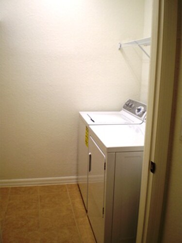 Building Photo - 7452 Bristol Cir