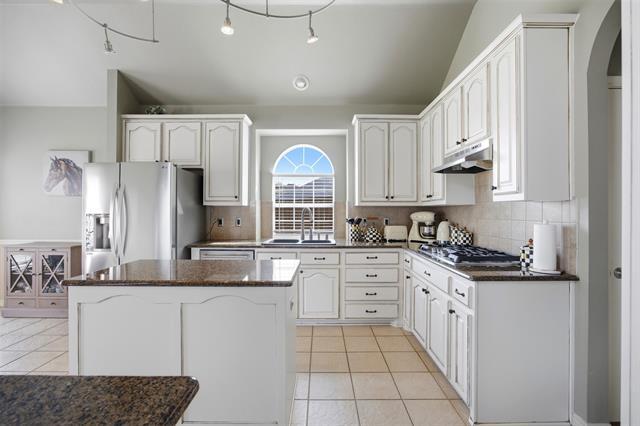 Building Photo - 607 Hilltop Dr