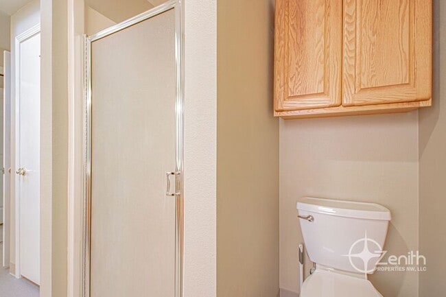 Building Photo - 12018 SE 17th St