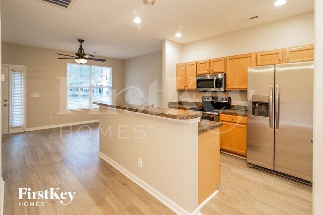 Building Photo - 8954 Planters Row Ln