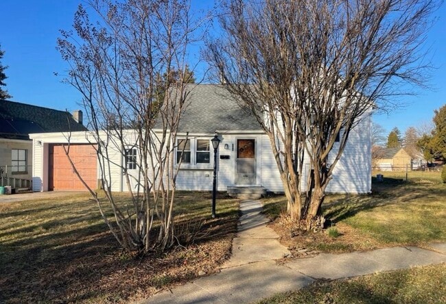 Building Photo - 100 Talisman Ct