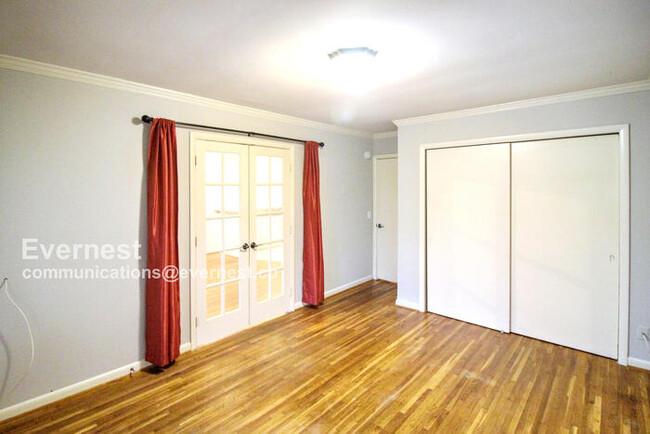 Building Photo - 2020 Beech Ave