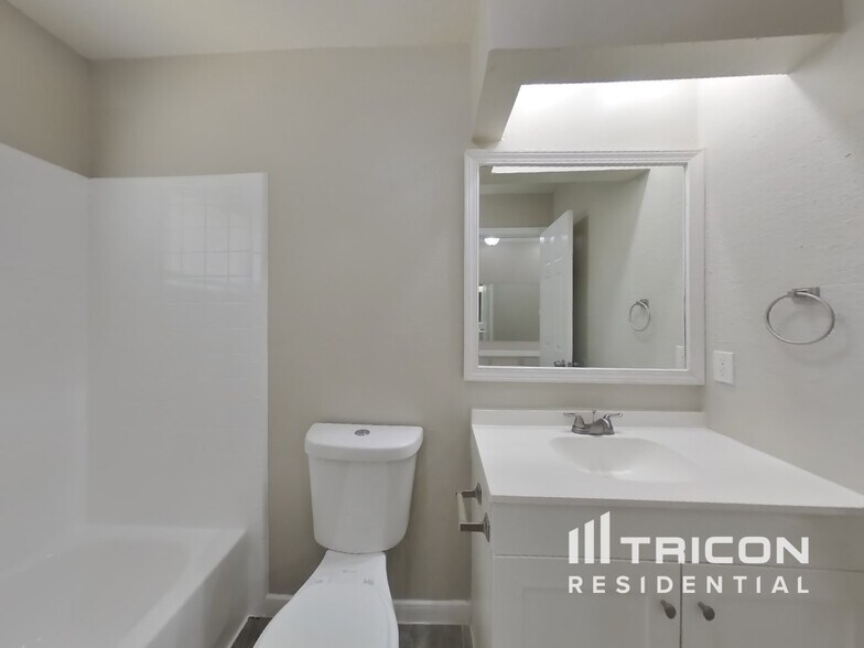 Building Photo - 7519 Lobera Dr