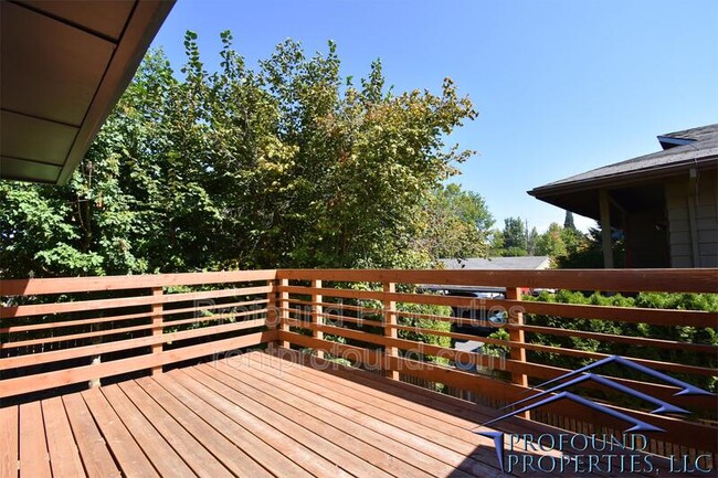 Building Photo - 7125 SW 130th Ave
