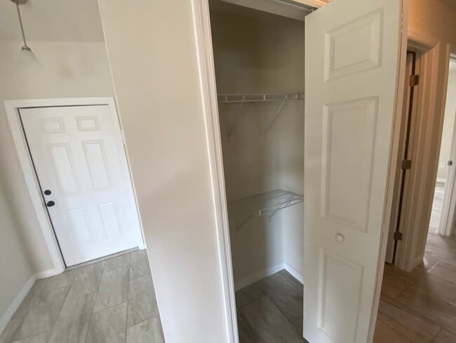 Building Photo - 29 SE 15th Ave