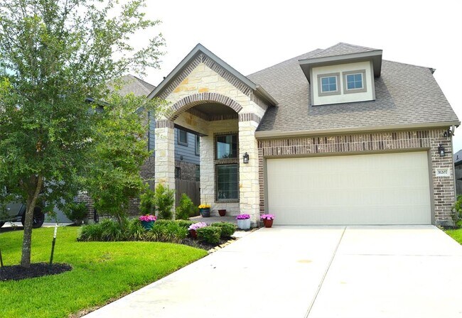 Primary Photo - 31207 Birch Mills Dr