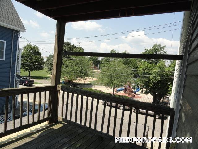 Building Photo - 9 Medford St