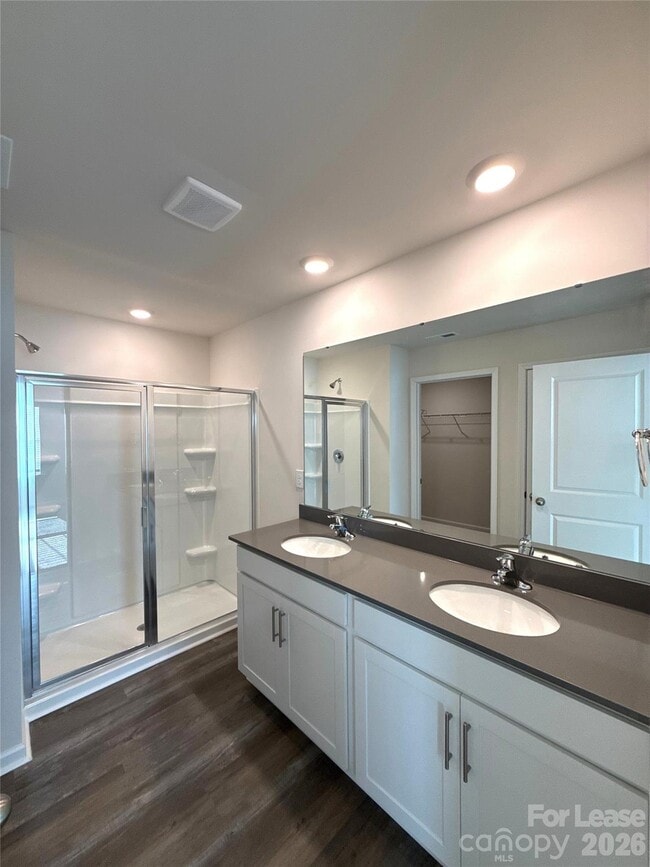 Building Photo - 7640 Bainbridge Rd