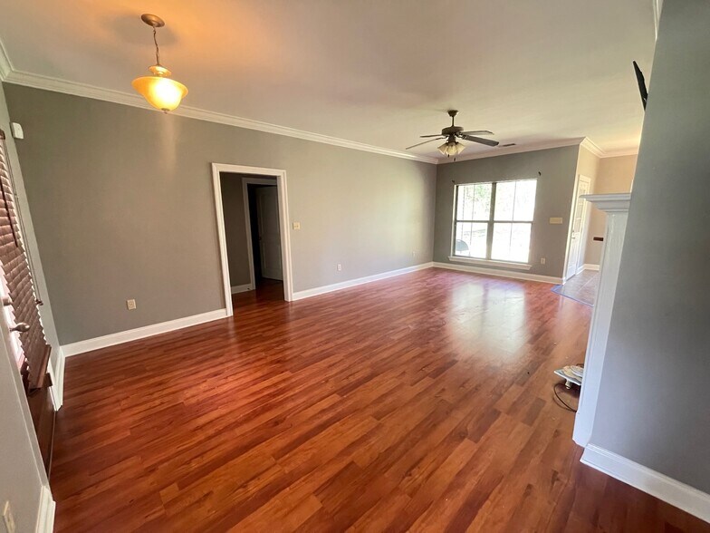 Building Photo - 17415 MILAN Dr