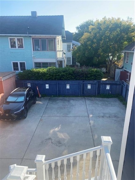 Building Photo - 3910 Canal St