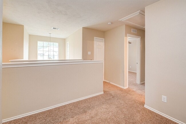 Building Photo - 23 Fairlee Ct