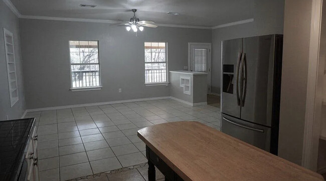 Dining room - 111 Rolling Hills Dr