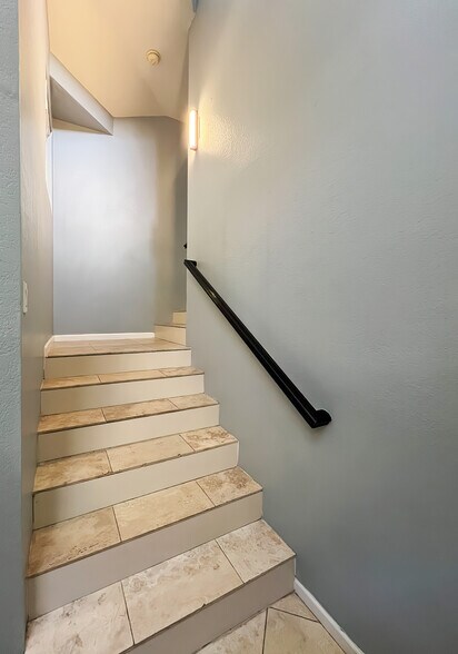 Building Photo - 10301 N 70th St