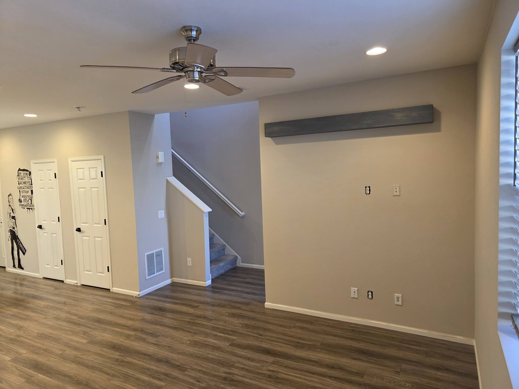 Living area - 16078 E Elk Dr