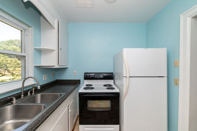 Building Photo - 3117 Sterling Point Dr