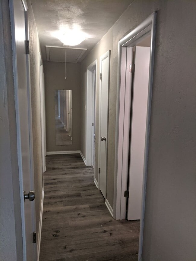 Building Photo - *****Huge 4 bedroom, 3 full bath home FOR ...
