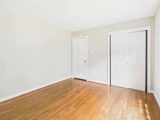 Building Photo - 1519 Chauncey Ln