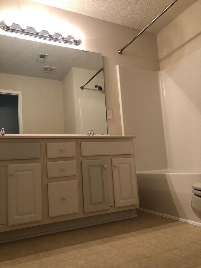 Building Photo - Available for immediate move in - Gorgeous...