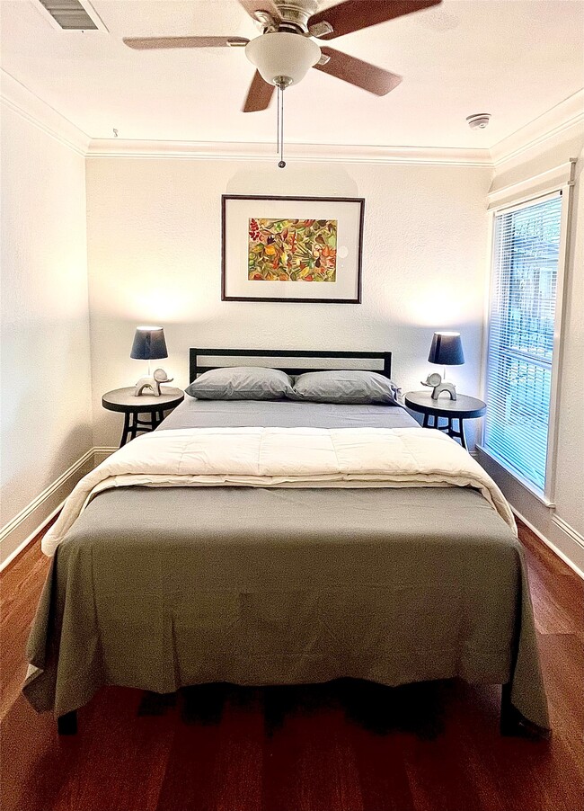 Building Photo - 2109 N Red Cedar Cir