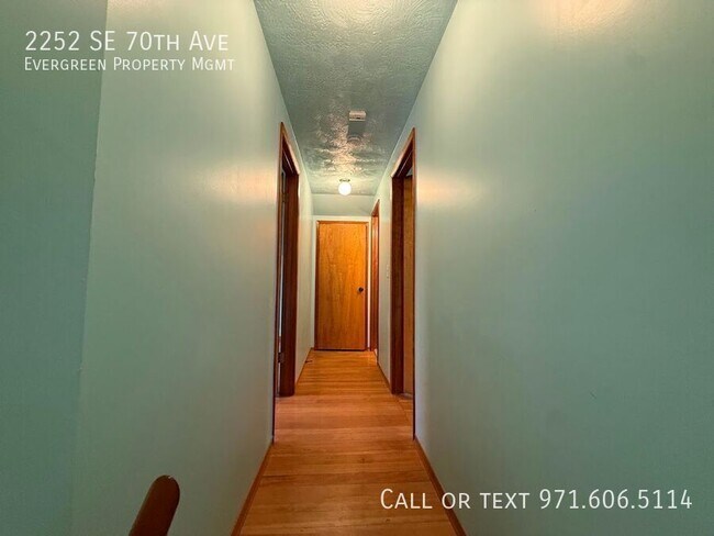 Building Photo - 2252 SE 70th Ave