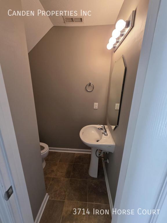 Building Photo - 3714 Iron Horse Court