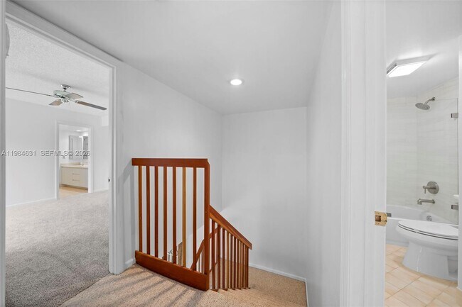 Building Photo - 713 NW 99th Cir