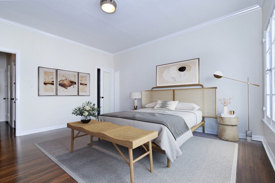 Building Photo - 724 S Genesee Ave