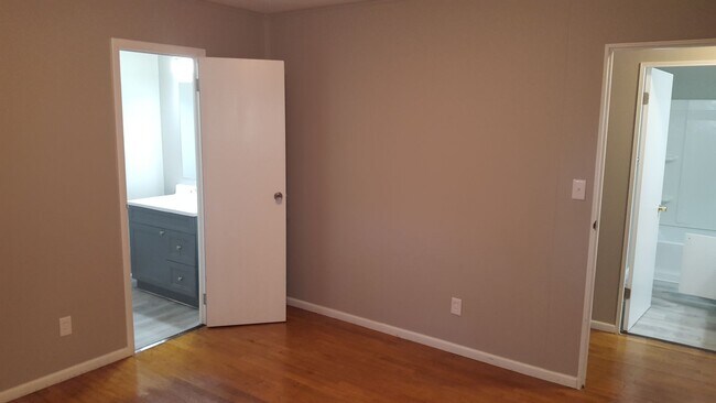 Building Photo - Charming 3 Bedroom Single-Family Home with Private Yard