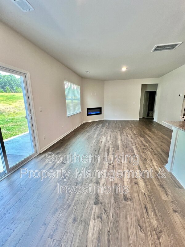 Building Photo - 3120 Winged Elm St