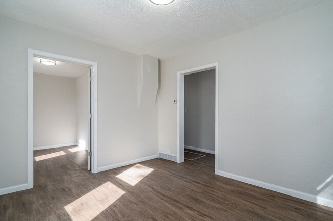 Building Photo - One Bedroom, One Bathroom Single Family Home