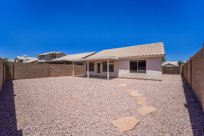 Building Photo - Chic Peoria Rental – Updated Appliances & ...