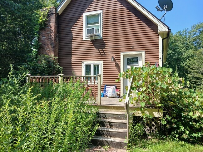 Building Photo - 30 Searles Hill Rd
