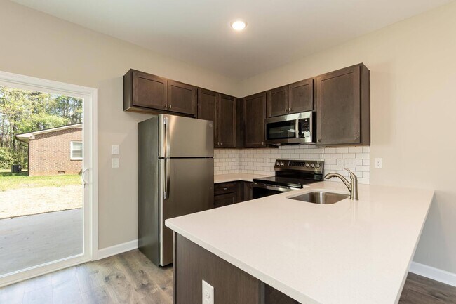 Building Photo - Brand NEW Three Bedroom Home!