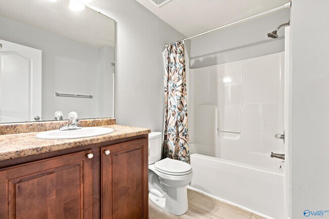 Building Photo - 161 Alderwood Dr